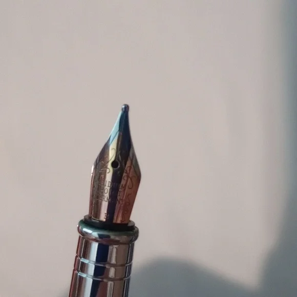 Elegant Fountain Pen - Picture 5 of 5